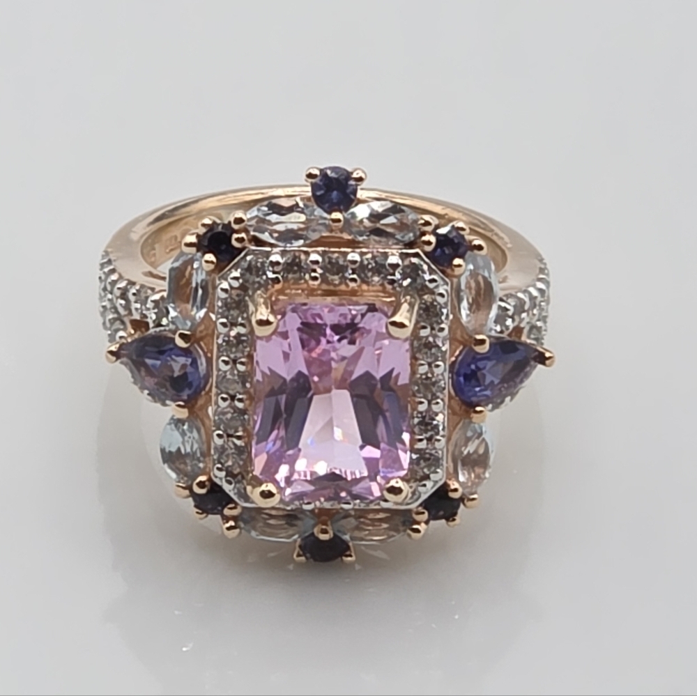 Brilliant Designer Signed  Kunzite Topaz And Iolite Ring
